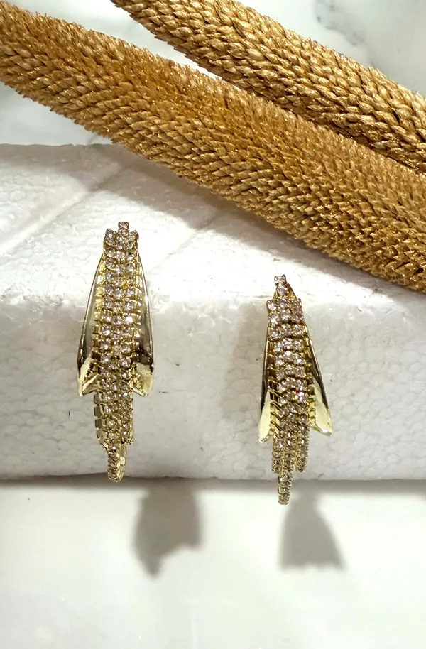 The_Paizley_Crystal_Chain_Gold_Dangler_Earrings_for_Women_|_Chic_Rhinestone_Tassel_Drop_Earrings_|_Party,_Cocktail_&_Wedding_Statement_Jewelry
