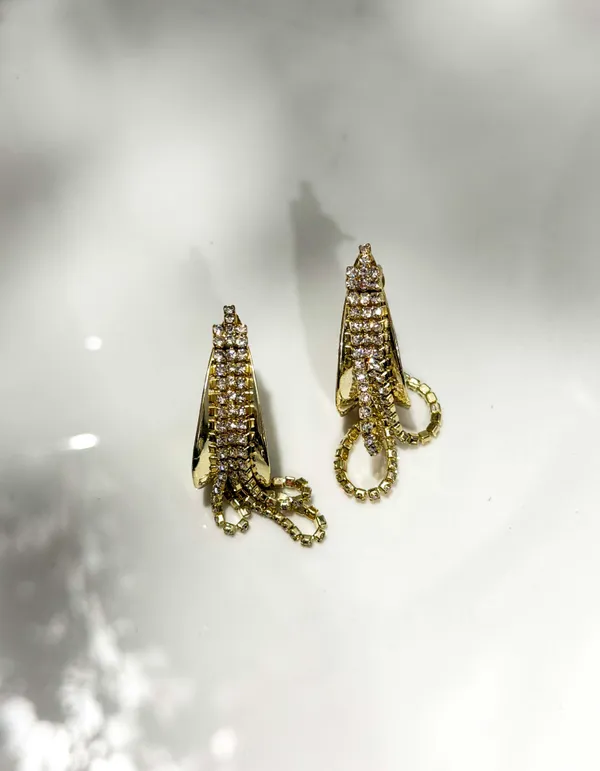 The_Paizley_Crystal_Chain_Gold_Dangler_Earrings_for_Women_|_Chic_Rhinestone_Tassel_Drop_Earrings_|_Party,_Cocktail_&_Wedding_Statement_Jewelry