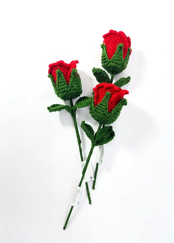 The_Paizley_Handmade_Crochet_Red_Rose_Artificial_Flower_for_Home_Decoration_|_Hand-Crocheted_Rose:_A_beautifully_crafted_reusable_flower_with_uniquely_handmade,_no_watering_or_daily_maintenance.