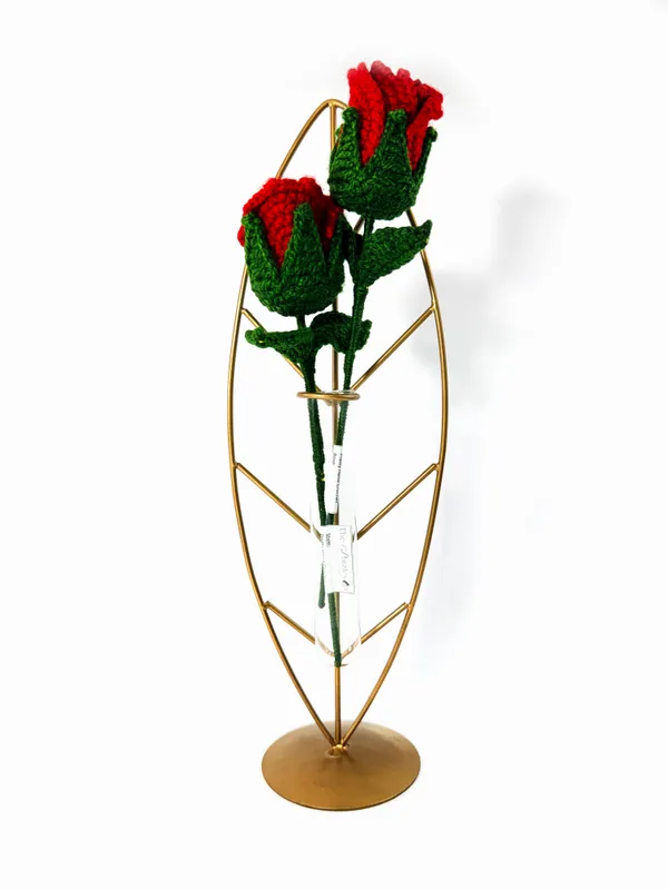 The_Paizley_Leaf_Shaped_Tabletop_with_Glass_Tube_Vase,_Gold,_14.5_Inch