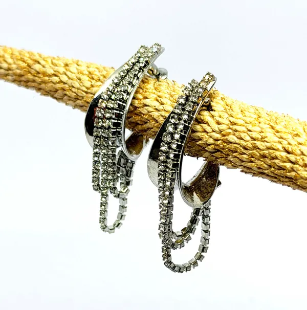 The_Paizley_Silver_Crystal_Chain_Dangler_Earrings_for_Women_|_Chic_Rhinestone_Tassel_Drop_Earrings_|_Party,_Cocktail_&_Wedding_Statement_Jewelry