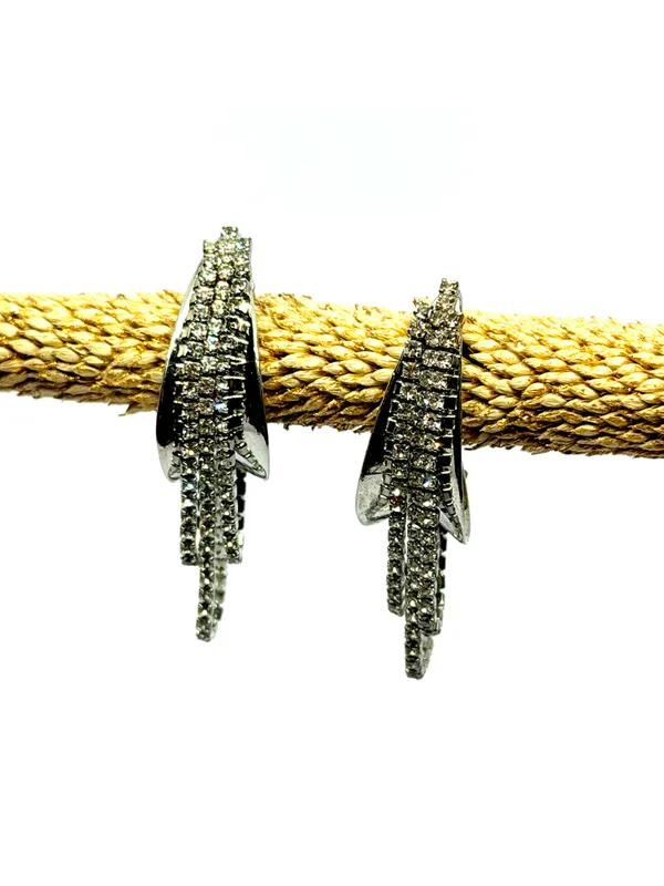 The_Paizley_Silver_Crystal_Chain_Dangler_Earrings_for_Women_|_Chic_Rhinestone_Tassel_Drop_Earrings_|_Party,_Cocktail_&_Wedding_Statement_Jewelry