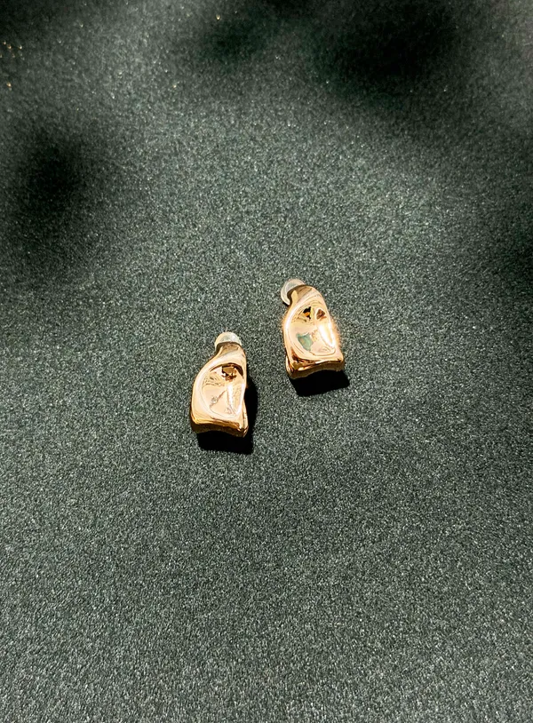 The_Paizley_-_Molten_Liquid_C-Hoop_Earrings_–_High-Shine_Rose_Gold_Finish