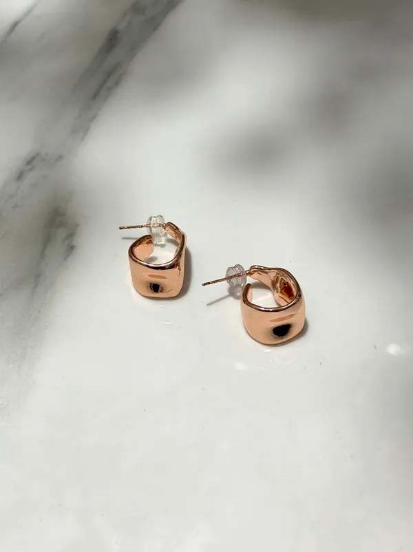 The_Paizley_-_Molten_Liquid_C-Hoop_Earrings_–_High-Shine_Rose_Gold_Finish