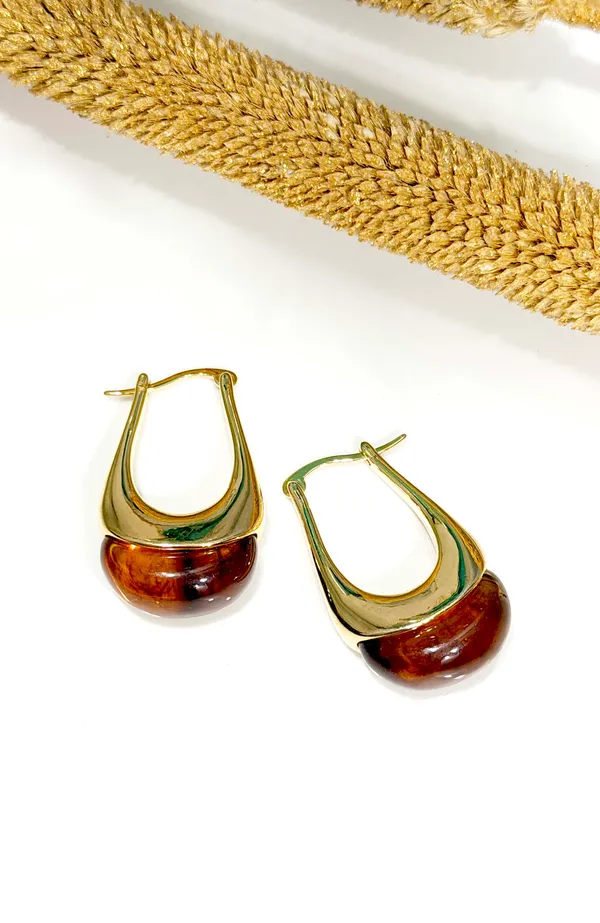 The_Paizley_-_Sculptural_U-Hoop_Earrings_–_Gold_Finish_with_Tortoise_Brown_Crystal_Drop