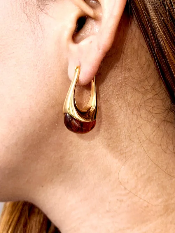 The_Paizley_-_Sculptural_U-Hoop_Earrings_–_Gold_Finish_with_Tortoise_Brown_Crystal_Drop