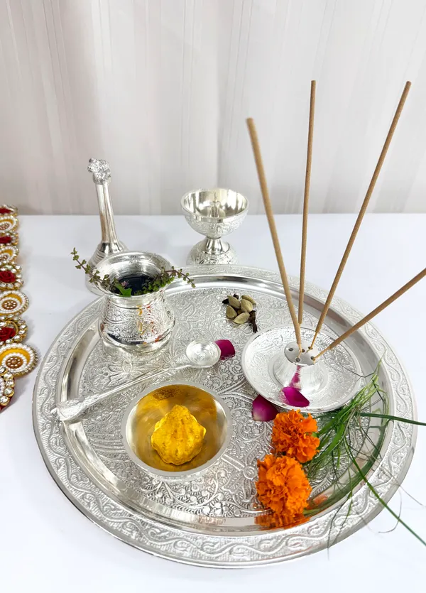 The__Paizley_German_Silver_Plated_Pooja_Thali_Set_of_7_pcs_with_10_Inch_Plate_&_Velvet_Gift_Box_|_Traditional_Pooja_Set_for_Home_Mandir,_Diwali,_Wedding,_Ganpati_&_Festive_Gifting_for_Special_Occasions