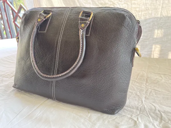 Sleek_Unisex_Laptop_bag