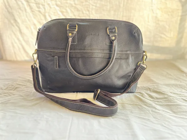 Sleek_Unisex_Laptop_bag