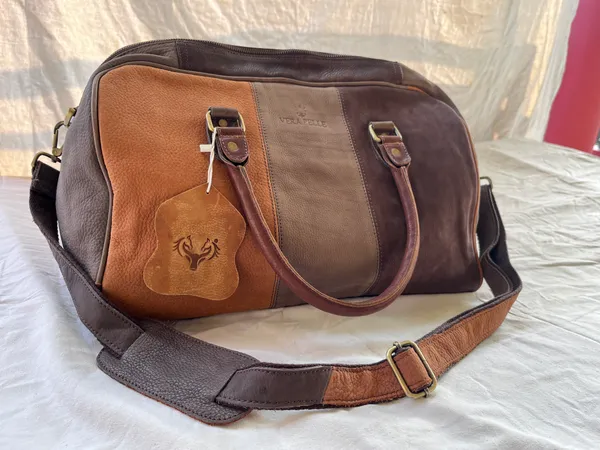 Three_Colour_Duffle_Bag_-_medium