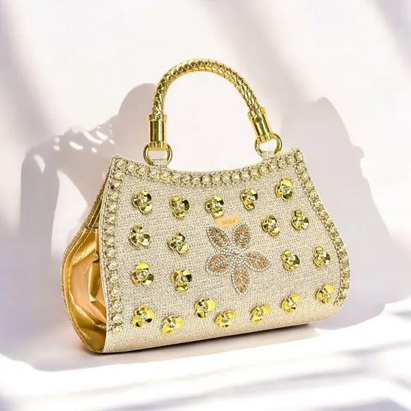 Gold_PU_Clutches_For_Women