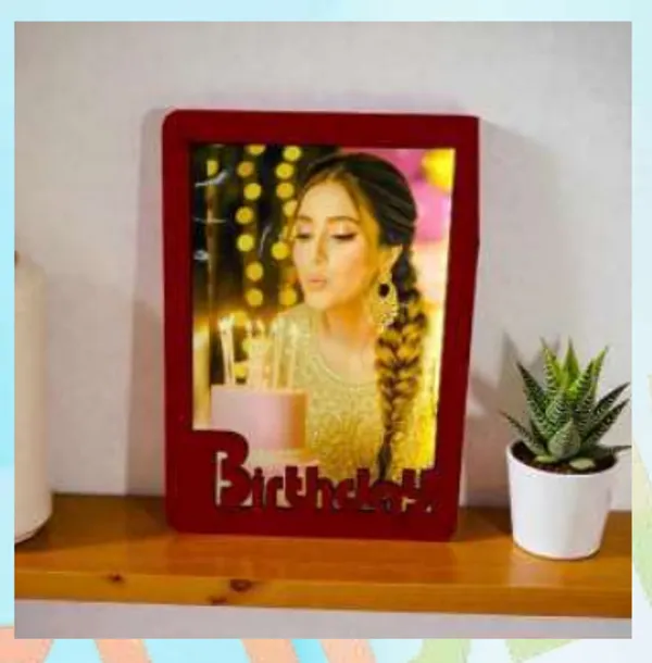 Customisable_Red_Plastic_Photo_Frame_For_Home_Decor