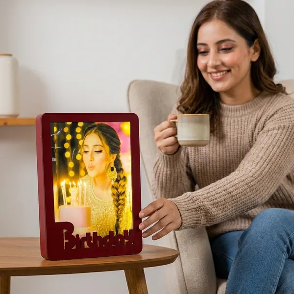 Customisable_Red_Plastic_Photo_Frame_For_Home_Decor