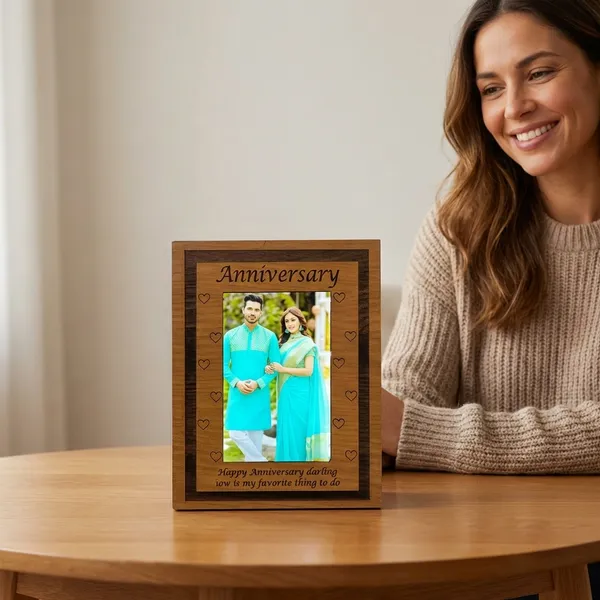 Customisable_Brown_Plastic_Photo_Frame_For_Home_Decor