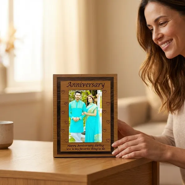 Customisable_Brown_Plastic_Photo_Frame_For_Home_Decor