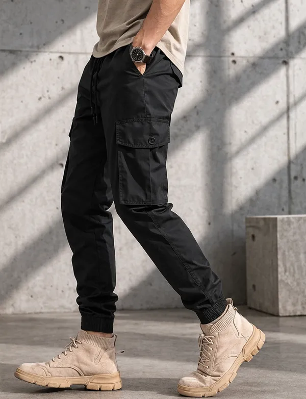 Black_Cotton_Cargo_Pants_For_Men