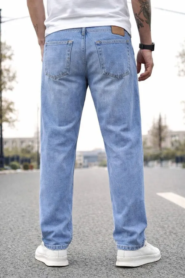 Blue_Relaxed_Fit_And_Straight_Fit_Denim_Jeans_For_Men_Combo_Set_Pack_Of_2