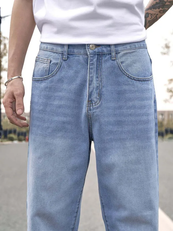 Light_Blue_Straight_Fit_Denim_Jeans_For_Men
