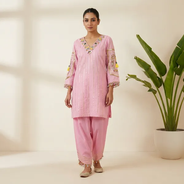 Pink_cotton_Ethnic_Suit_Set_For_Women