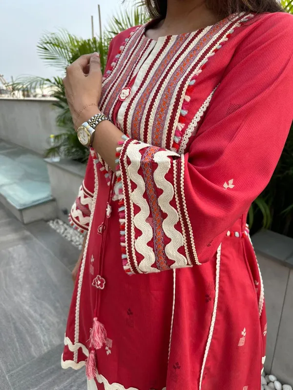Red_cotton_Ethnic_Kurta_For_Women