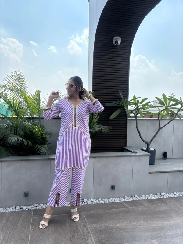 stripe_kurta_set
