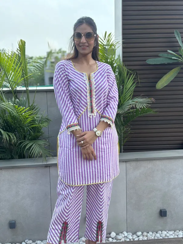 stripe_kurta_set