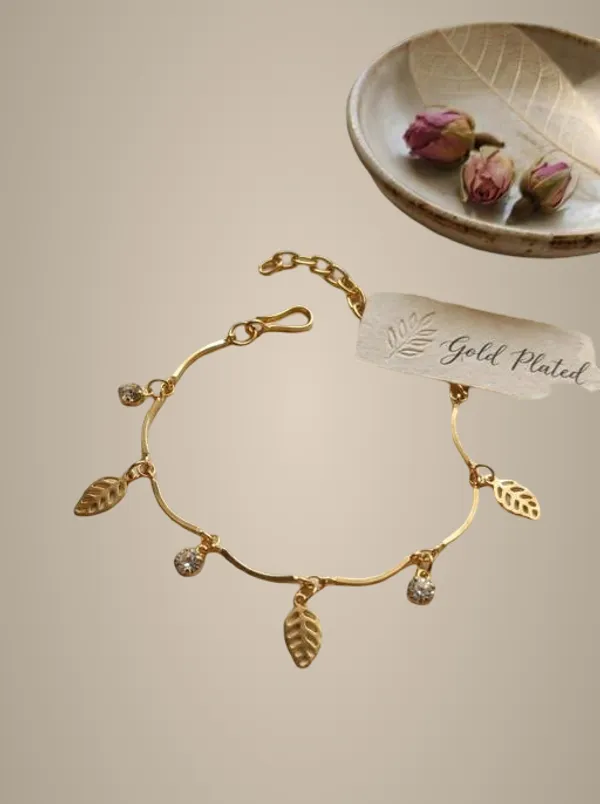 Stylish_Minimalist_Gold_Plated_Bracelet_Fashion_Jewellery_For_Women_Artificial_Gold_Bracelet_2026_Luxury_Jewellery_2026_Everyday_Wear_Affordable_Luxury_Gift_For_Her_Butterfly_Summer_Collection