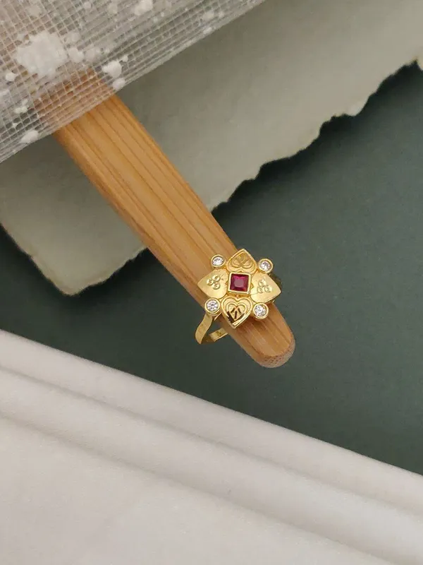 Elegant_Gold-Toned_Traditional_Ring_with_Ruby_and_Crystal_Accents