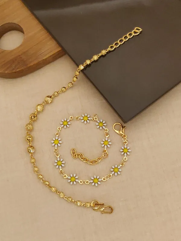 Gold_Chain_Bracelet_with_Daisy_Flower_Charm_-_Set_of_2