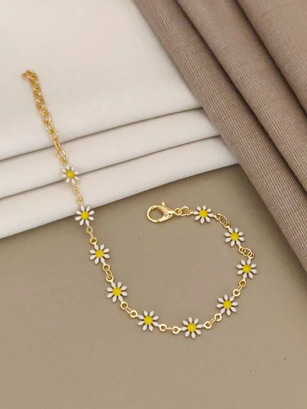Gold_Chain_Bracelet_with_Decorative_Charms_-_Set_of_3_Designs