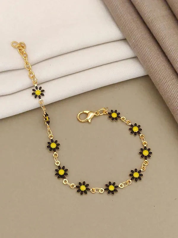 Gold_Chain_Bracelet_with_Decorative_Charms_-_Set_of_3_Designs