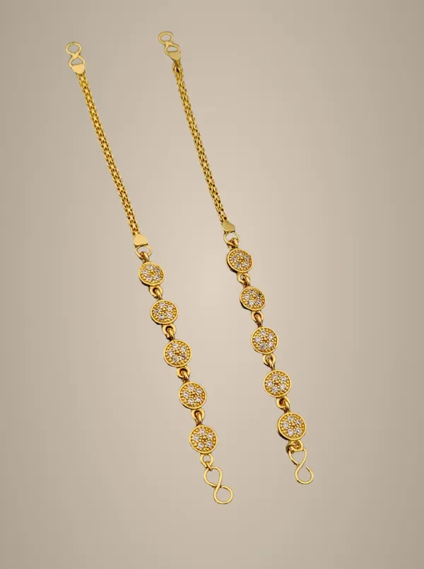 Gold-Plated_Chain_Bracelet_with_Sparkling_Crystal_Disc_Charms