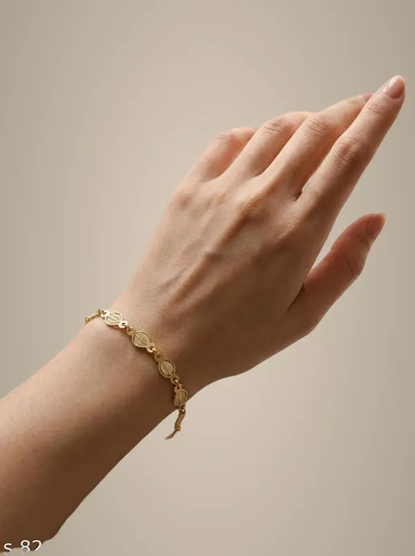 Stylish_Minimalist_Gold_Plated_Bracelet_Fashion_Jewellery_For_Women_Artificial_Gold_Bracelet_2026_Luxury_Jewellery_2026_Everyday_Wear_Affordable_Luxury_Gift_For_Her_Butterfly_Summer_Collection