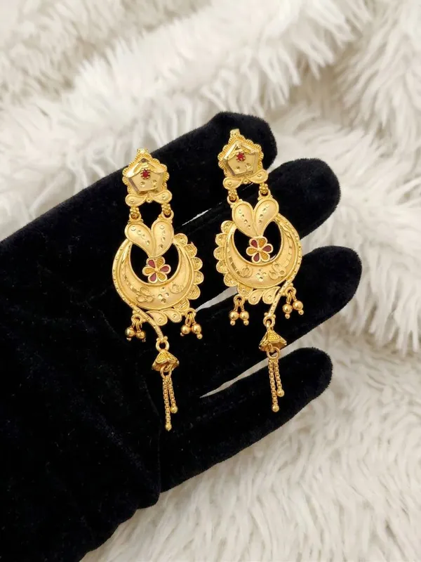 Traditional_Gold_Forming_Kalkati_Chandbali_Earrings_With_Dal_Chhol_Hand_Work_Matte_Finish_Ethnic_Golden_Dangler_For_Women