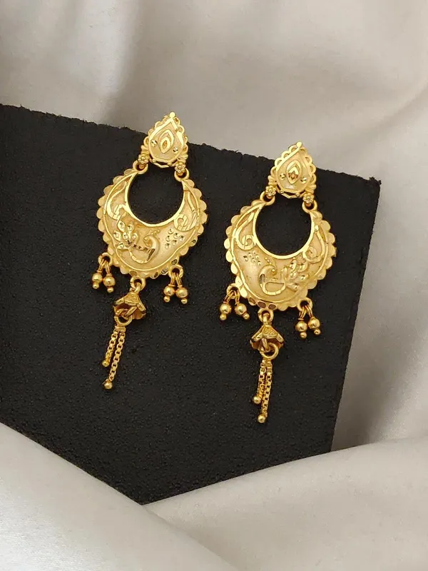 Traditional_Gold_Forming_Kalkati_Chandbali_Earrings_With_Dal_Chhol_Hand_Work_Matte_Finish_Ethnic_Golden_Dangler_For_Women