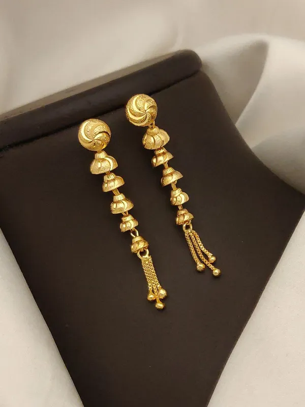 Traditional_Gold-Toned_Jhumka_Earrings_with_Tiered_Droplet_Design