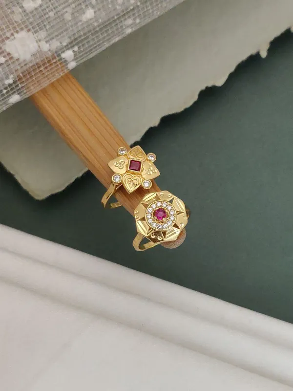Gold-Plated_Floral_Ring_Set_with_Gemstones_and_Cubic_Zirconia