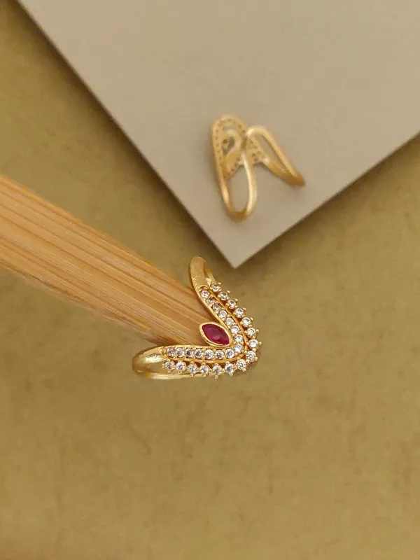 Elegant_Gold-Toned_Snake_Ring_with_Ruby_and_Crystal_Embellishments