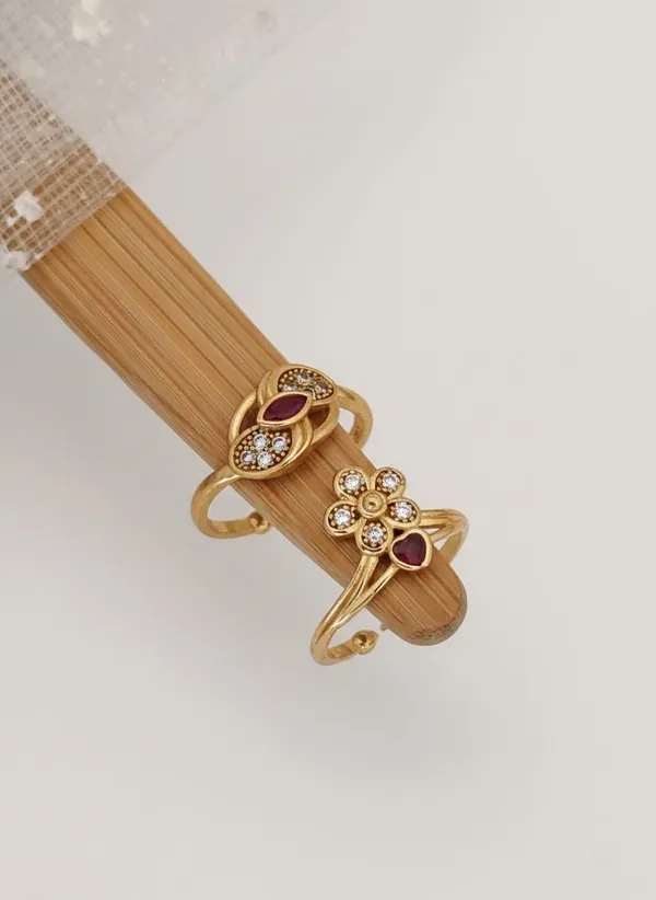 Gold-Toned_Floral_Adjustable_Double_Finger_Ring_with_Ruby_and_Crystal_Embellishments