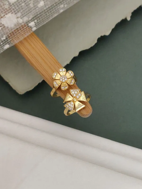 Gold-Plated_Floral_and_Bow_Crystal-Studded_Adjustable_Ring_Set
