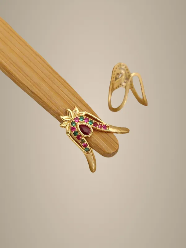 Gold-Plated_Spiral_Ring_with_Multicolor_Stone_Detailing