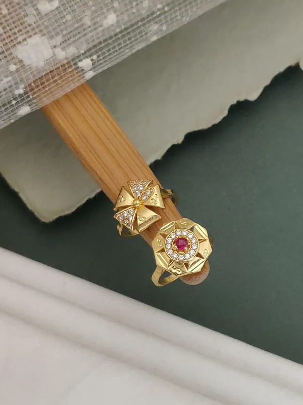 Gold-Plated_Floral_Ring_Set_with_Gemstones_and_Cubic_Zirconia