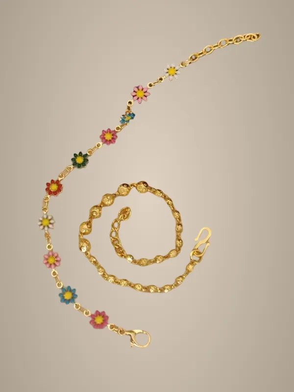 Stylish_Daisy_Flower_Hand_Chain_Bracelet_For_Girls_Gold_Plated