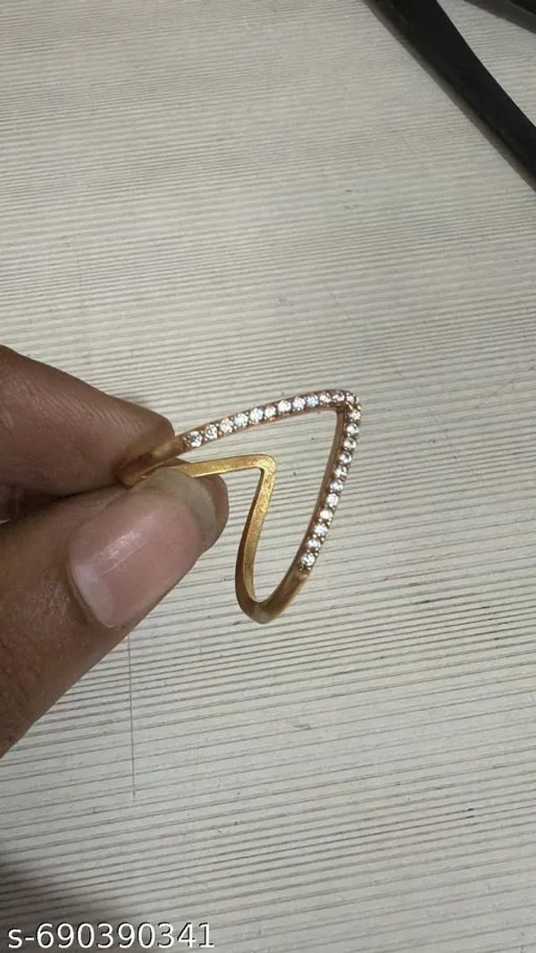 Latest_Trendy_V_Design_Adjustable_Ring_For_Women_Gold_Plated_American_Diamoond_Open_Finger_Ring_Free_Size_For_Daily_Party_Wear