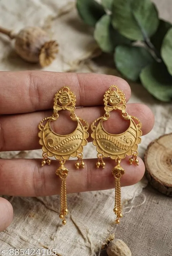 Elegant_Gold_Plated_Floral_Chandbali_Earrings_For_Women_Traditional_Ethnic_Hanging_Earrings_With_Beads_Festive_Wedding_Wear_Jewellery