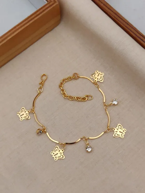 Stylish_Minimalist_Gold_Plated_Bracelet_Fashion_Jewellery_For_Women_Artificial_Gold_Bracelet_2026_Luxury_Jewellery_2026_Everyday_Wear_Affordable_Luxury_Gift_For_Her_Butterfly_Summer_Collection