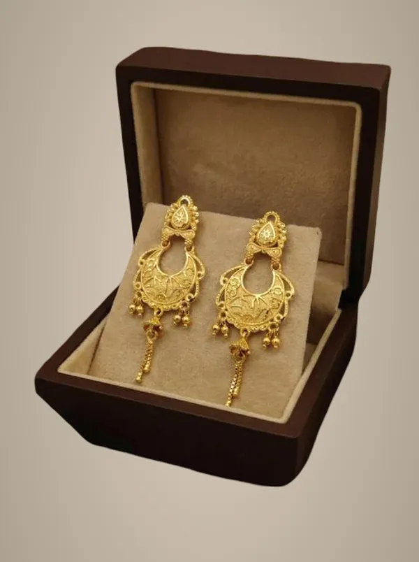 Traditional_Gold_Forming_Kalkati_Chandbali_Earrings_With_Dal_Chhol_Hand_Work_Matte_Finish_Ethnic_Golden_Dangler_For_Women