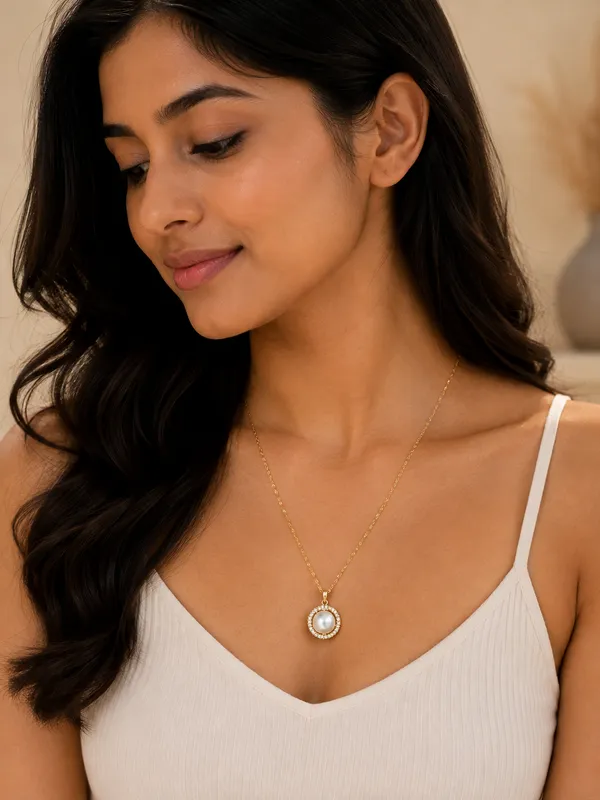 Elegant_Pearl_Glow_Necklace