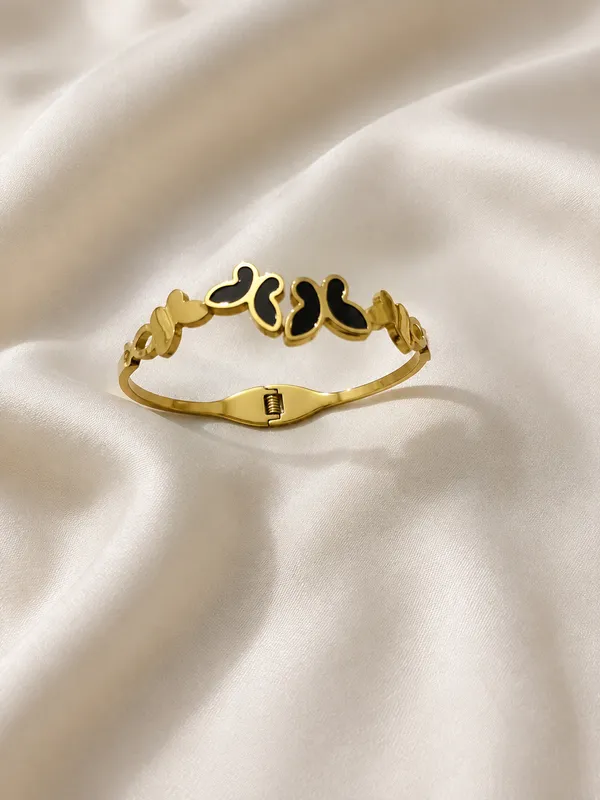 Golden_Butterfly_Charm_Bracelet_🦋