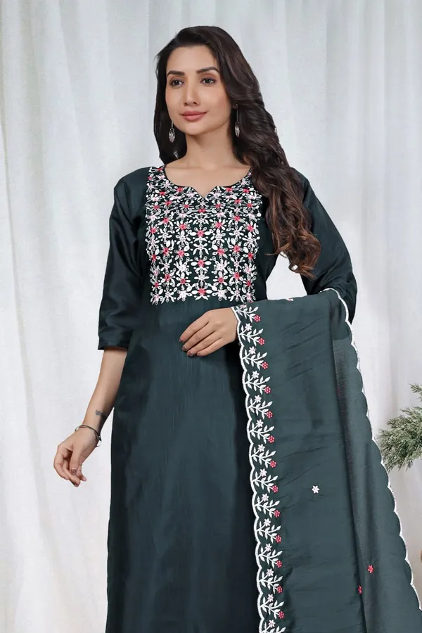 Cotton_Embroidered_Kurti_Bottom_With_Dupatta